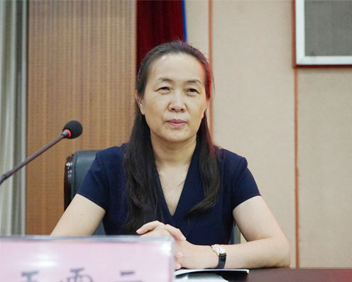 校长、党委副书记王雪云作表态发言