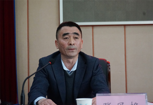 副校长张风格宣读文件