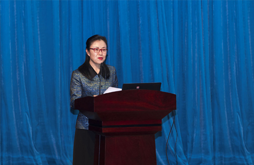 颜敏副校长主持论坛