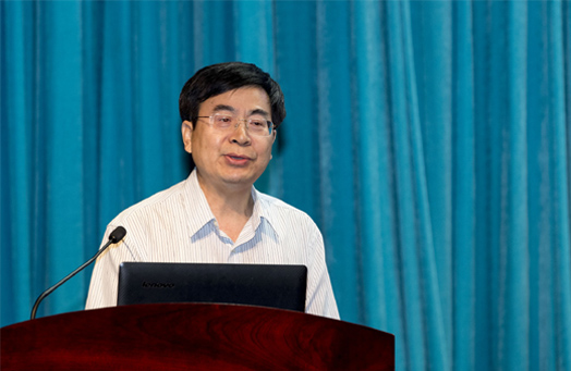 北京工商大学张晓堂教授做报告