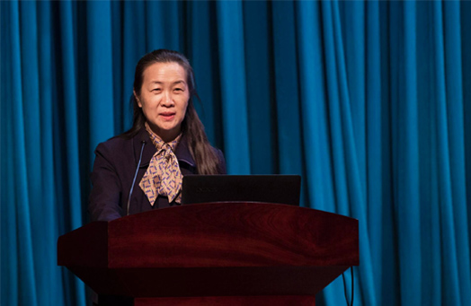 王雪云校长主持论坛