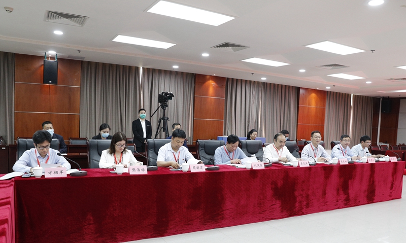 华北水利水电大学副校长刘汉东教授一行8人对我校进行评审考察