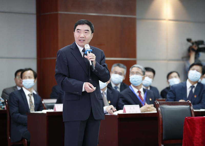 副校长王忠勇作专题汇报