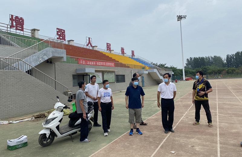 校长李学志到象湖校区督导检查防汛工作